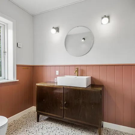 Holiday home Beautiful In With Kitchen