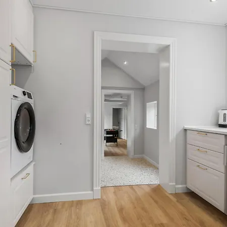 Beautiful In With Kitchen Holiday home *